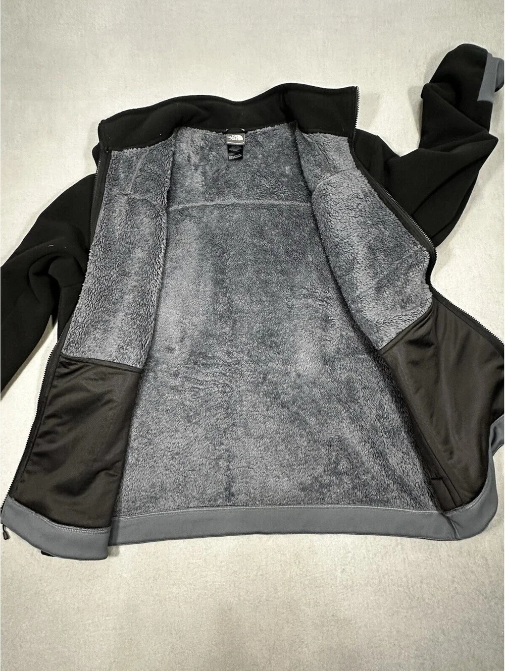The North Face Men’s XXL Full Zip Fleece Jacket Black Gray Soft Shell